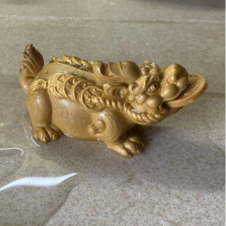 Чайная фигурка золотой Пияо